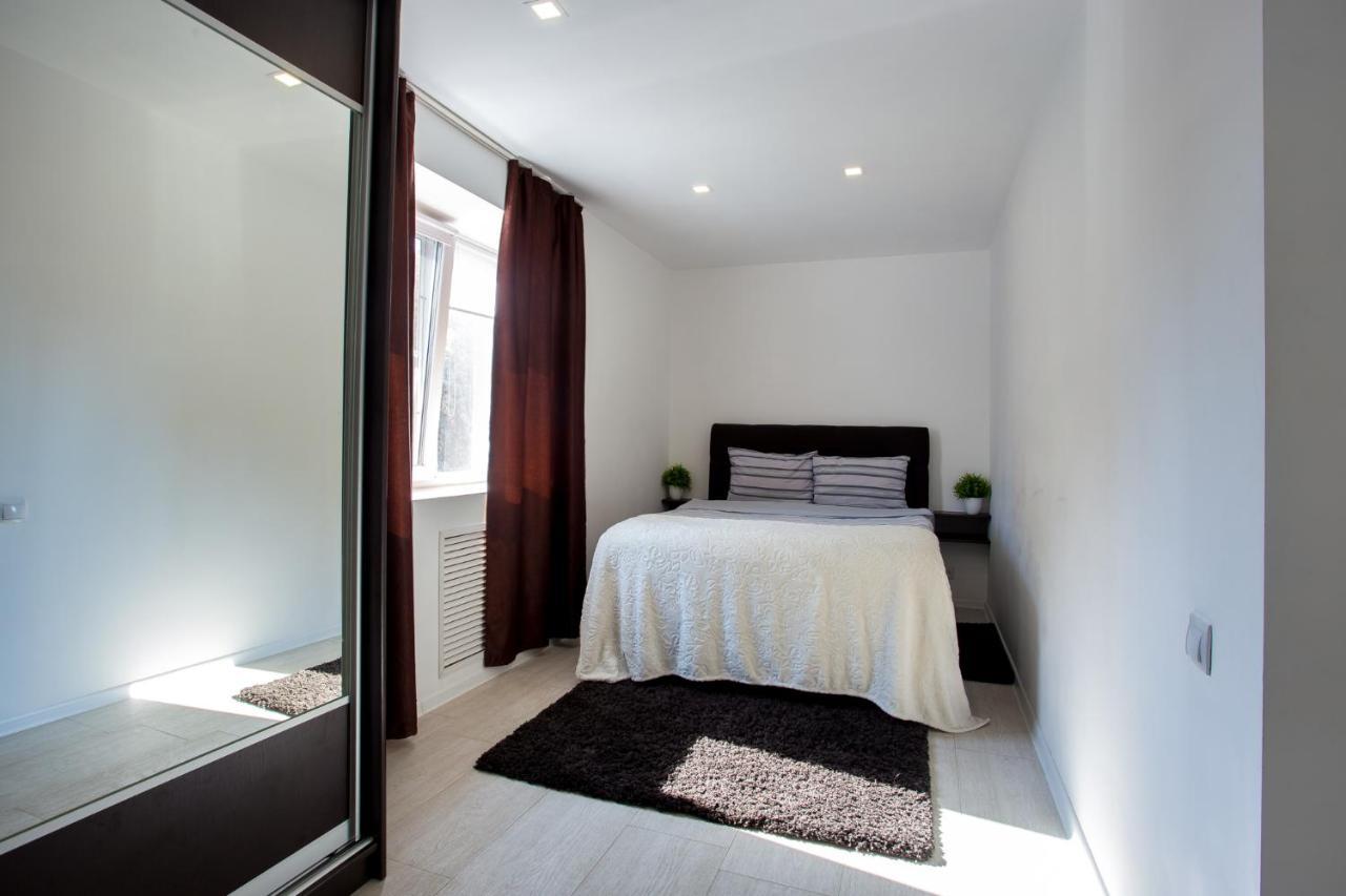 Apartment On Ushakova Херсон Экстерьер фото